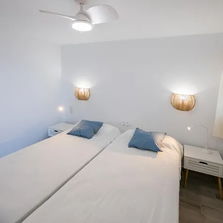 Casa Balcon Al Mar شقة *